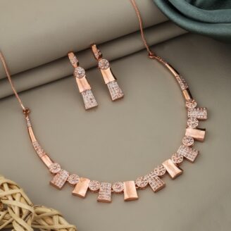 New Diamond Look Necklace Set